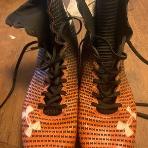 UNDERARMOUR HIGHTOP CLEATS